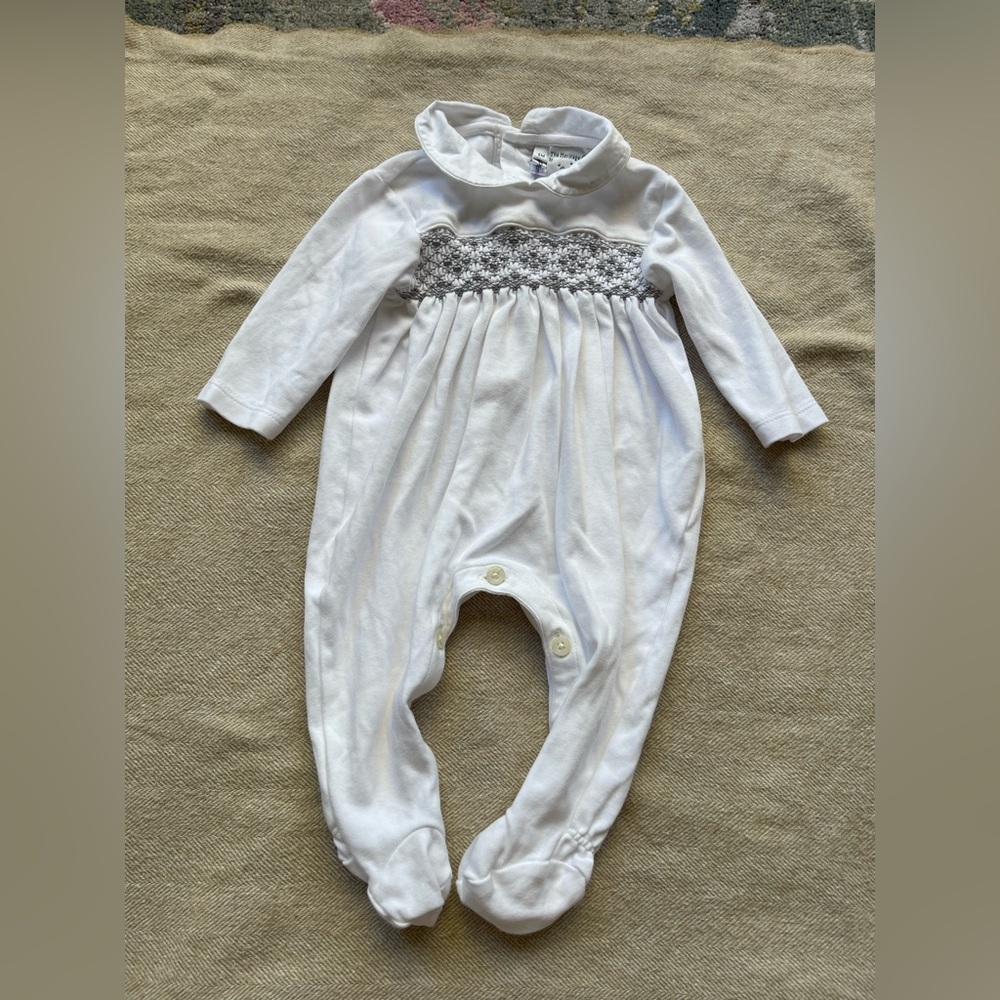 NWOT Rachel Riley White and Gray Baby Footie Sz 6 Months